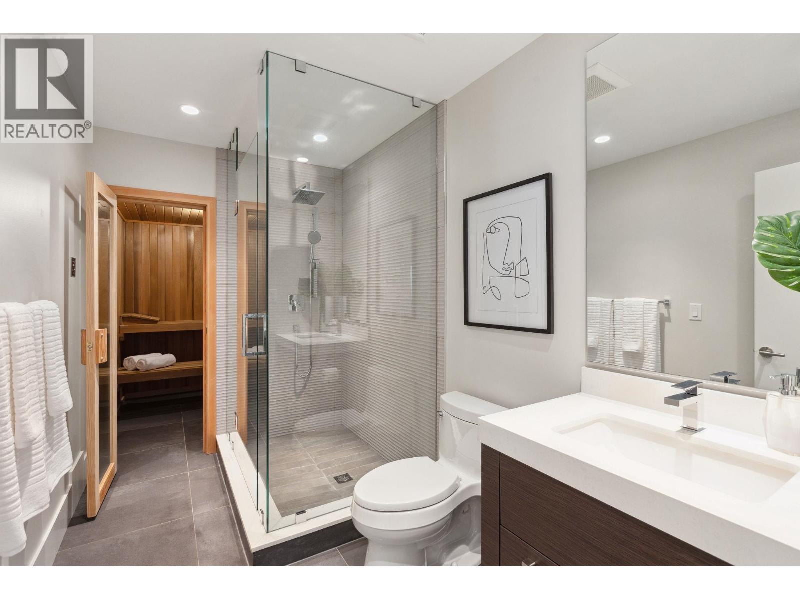 983 TUDOR AVENUE, North Vancouver