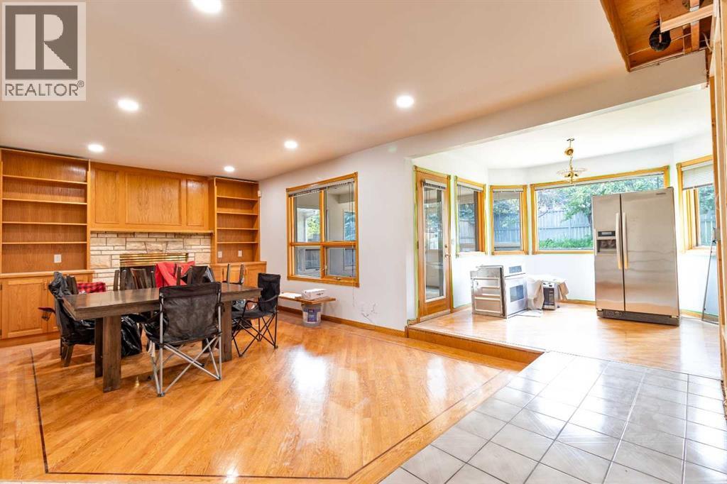 Single Family House for Sale in  Signal Hill Mews SW Signal Hill Calgary 