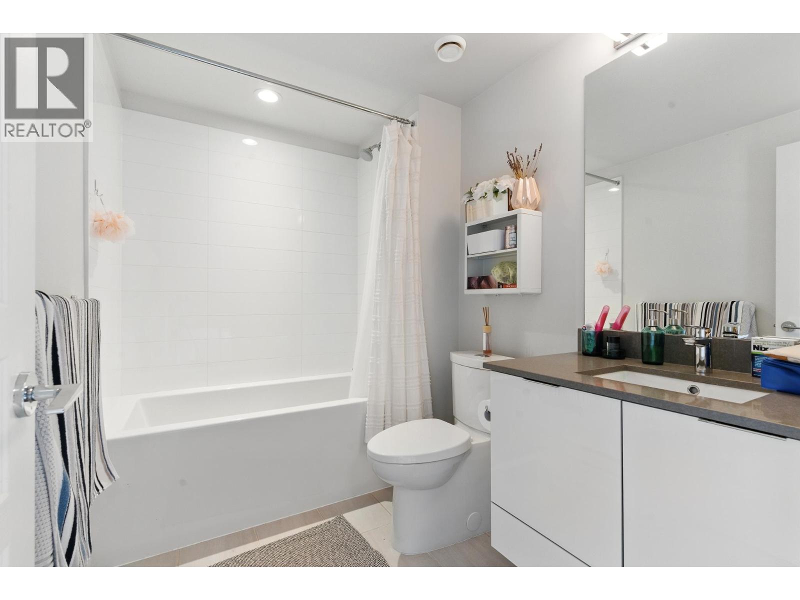 #123-10388 NO.2 Road, Richmond