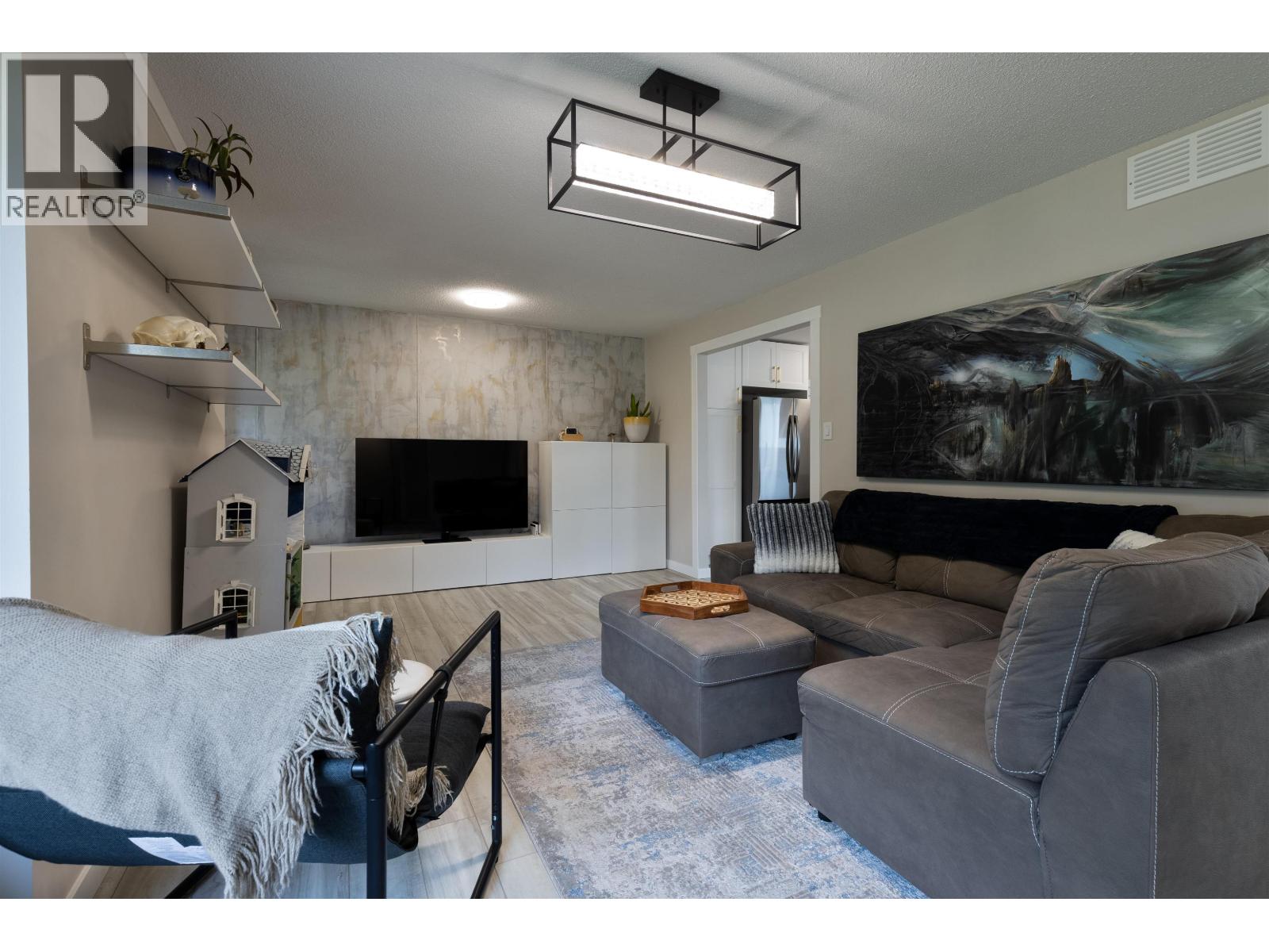 4701 TUCK Avenue, Terrace
