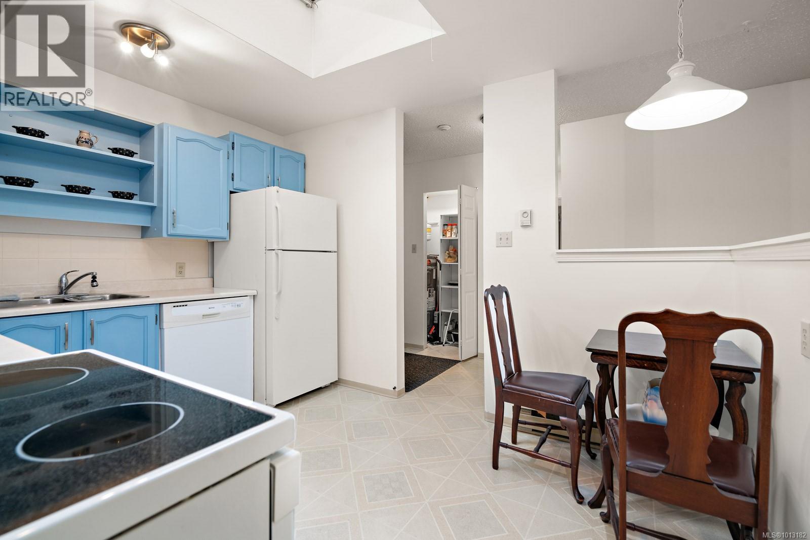 406 505 Cook Street, Victoria