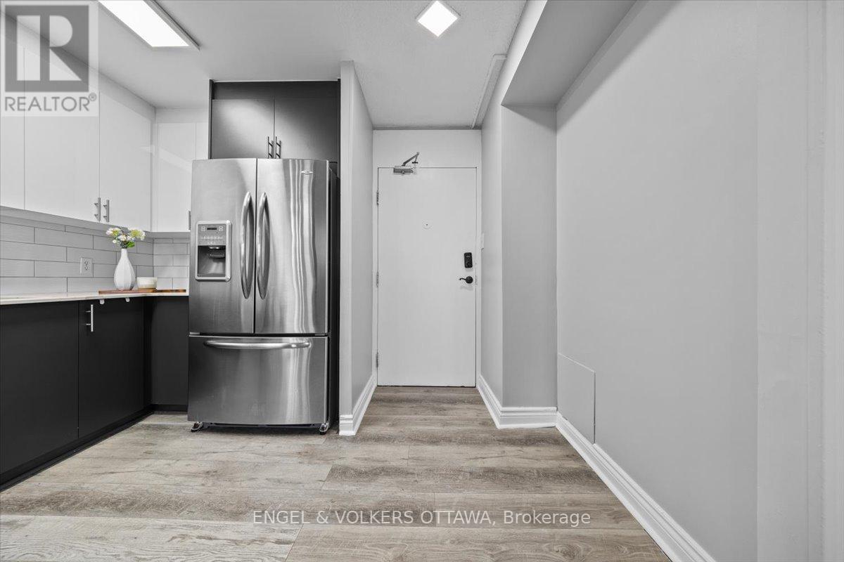 Spacious entry way