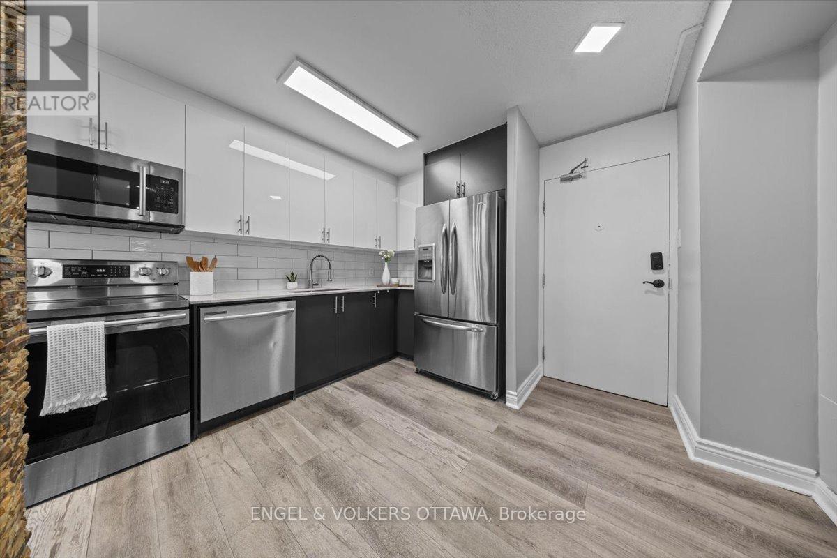 Beautifully updated kitchen