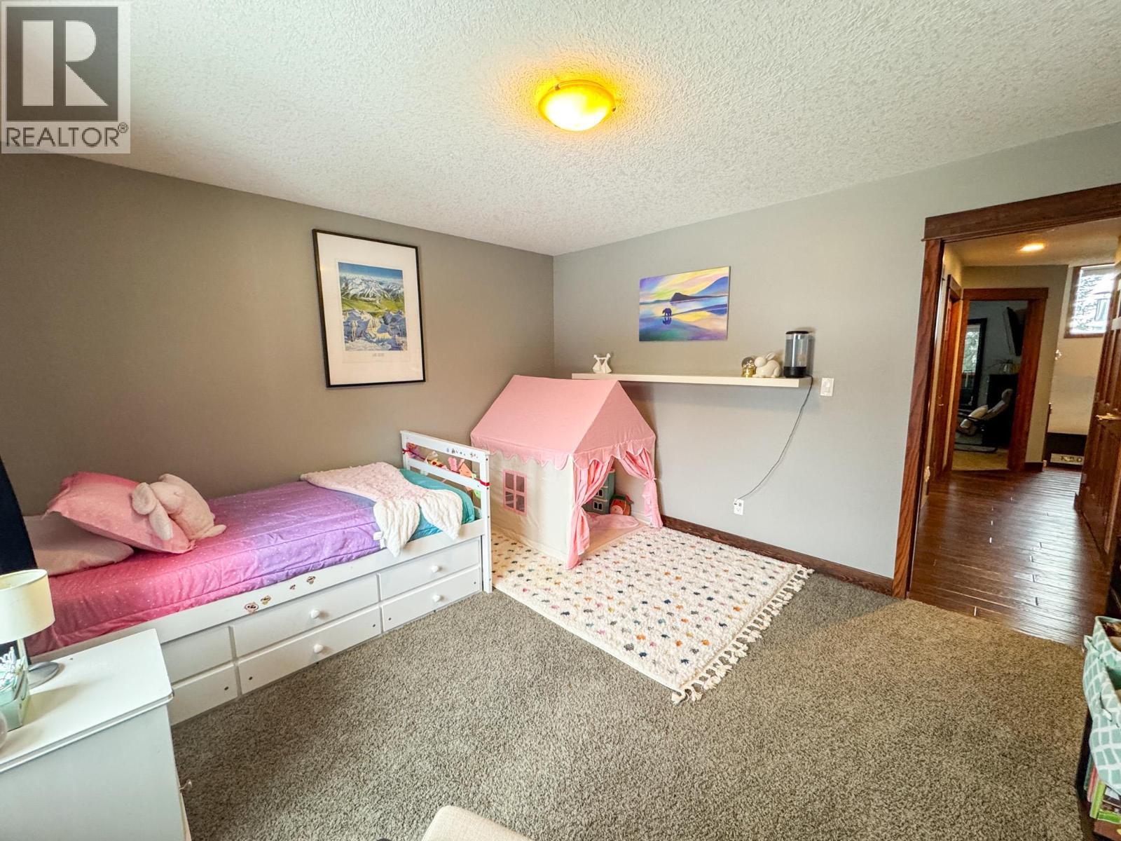 960 COPPER POINT Way, Invermere