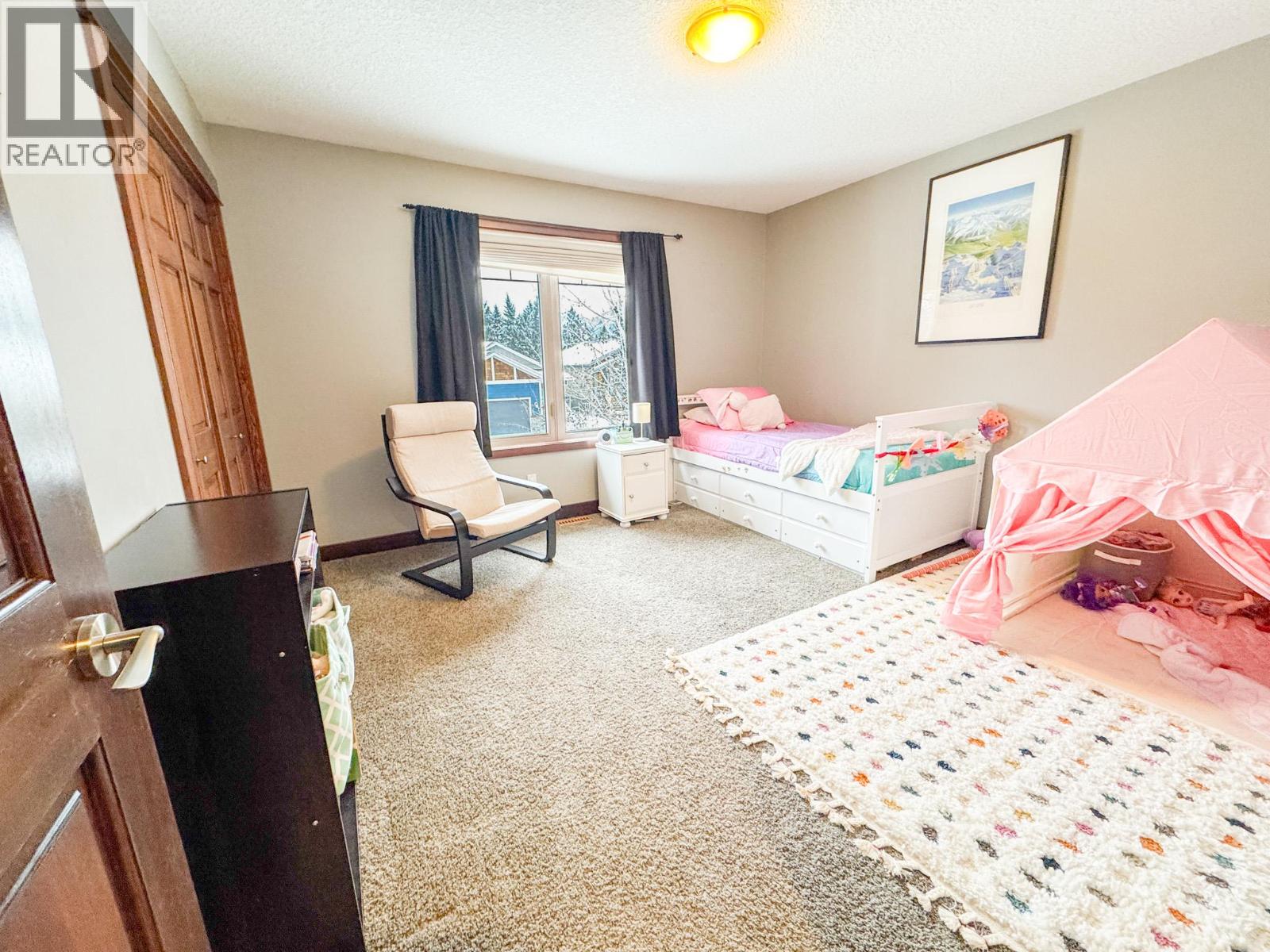 960 COPPER POINT Way, Invermere