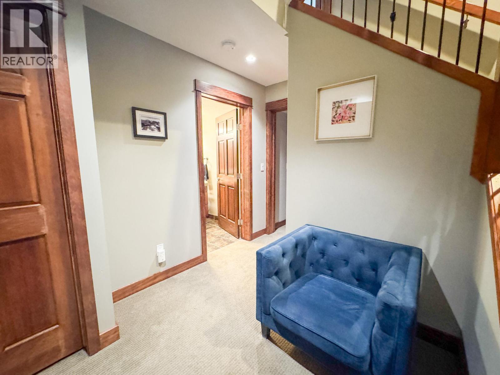 960 COPPER POINT Way, Invermere