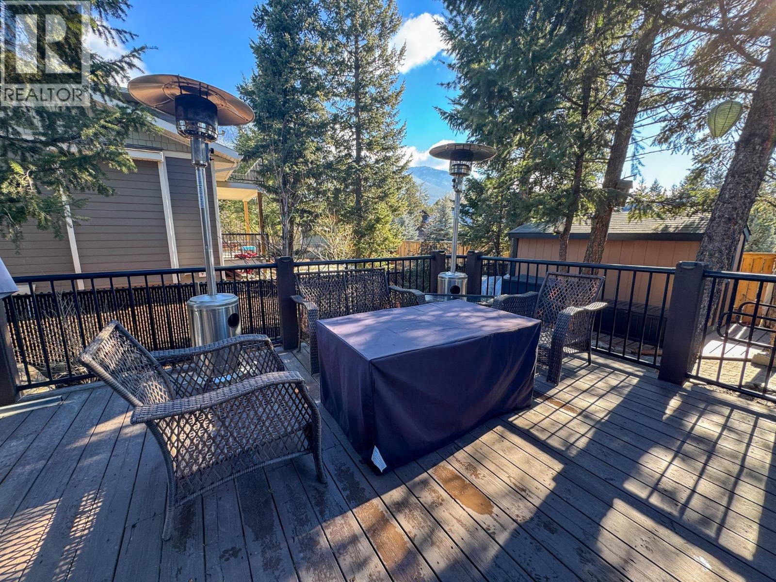 960 COPPER POINT Way, Invermere