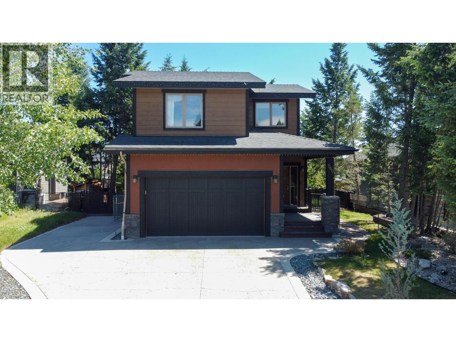 960 COPPER POINT Way, Invermere