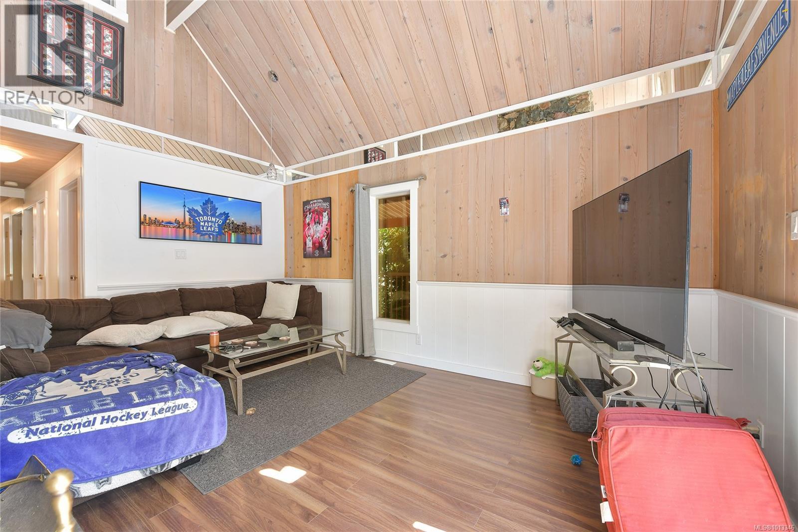  2874 Leigh Road, Langford
