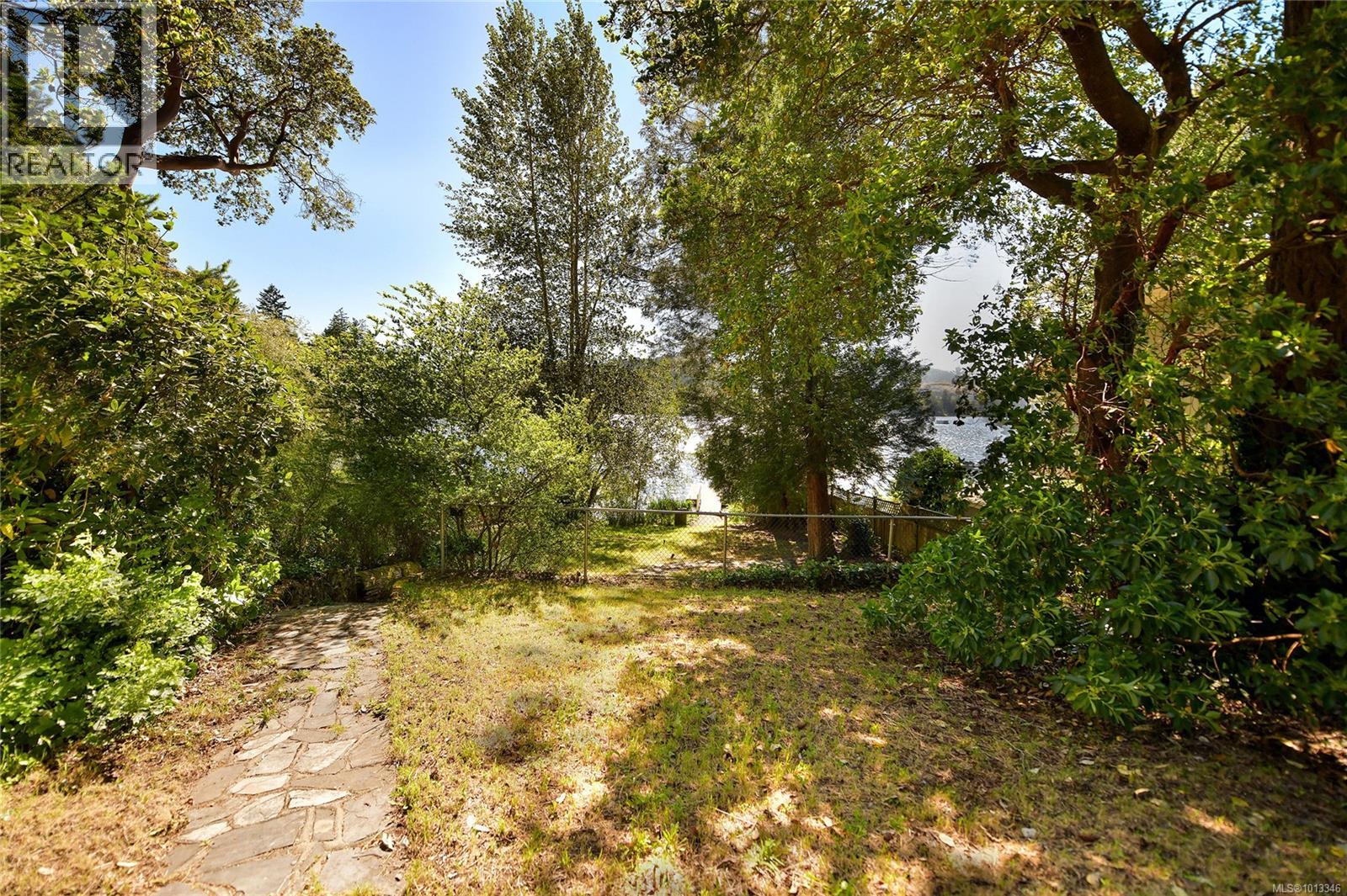  2874 Leigh Road, Langford