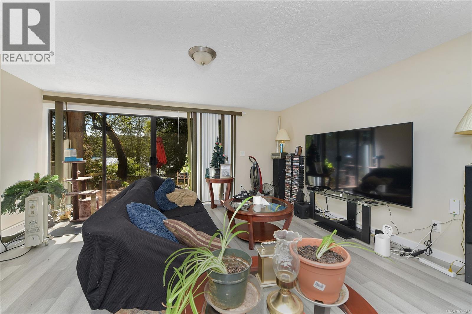  2874 Leigh Road, Langford