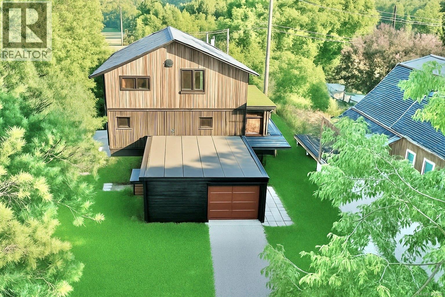 260 Neill St, Tofino