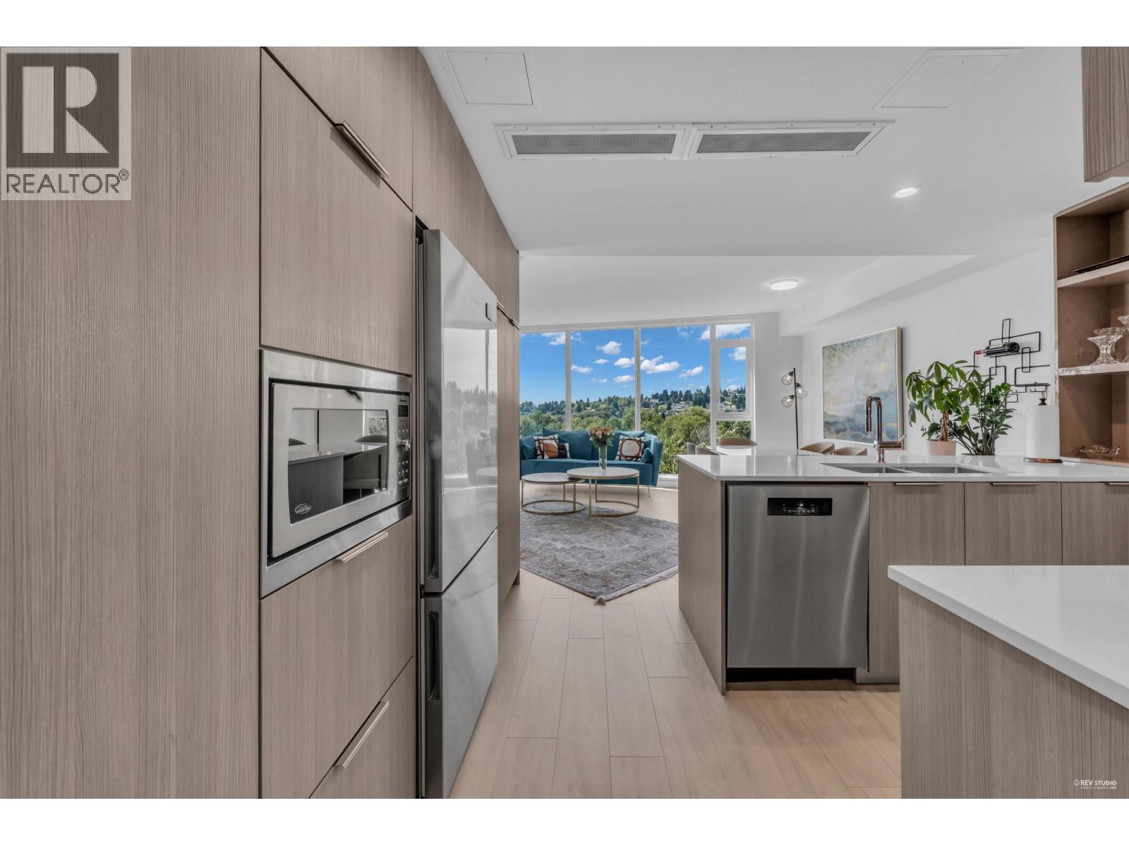 1406 1401 HUNTER STREET, North Vancouver