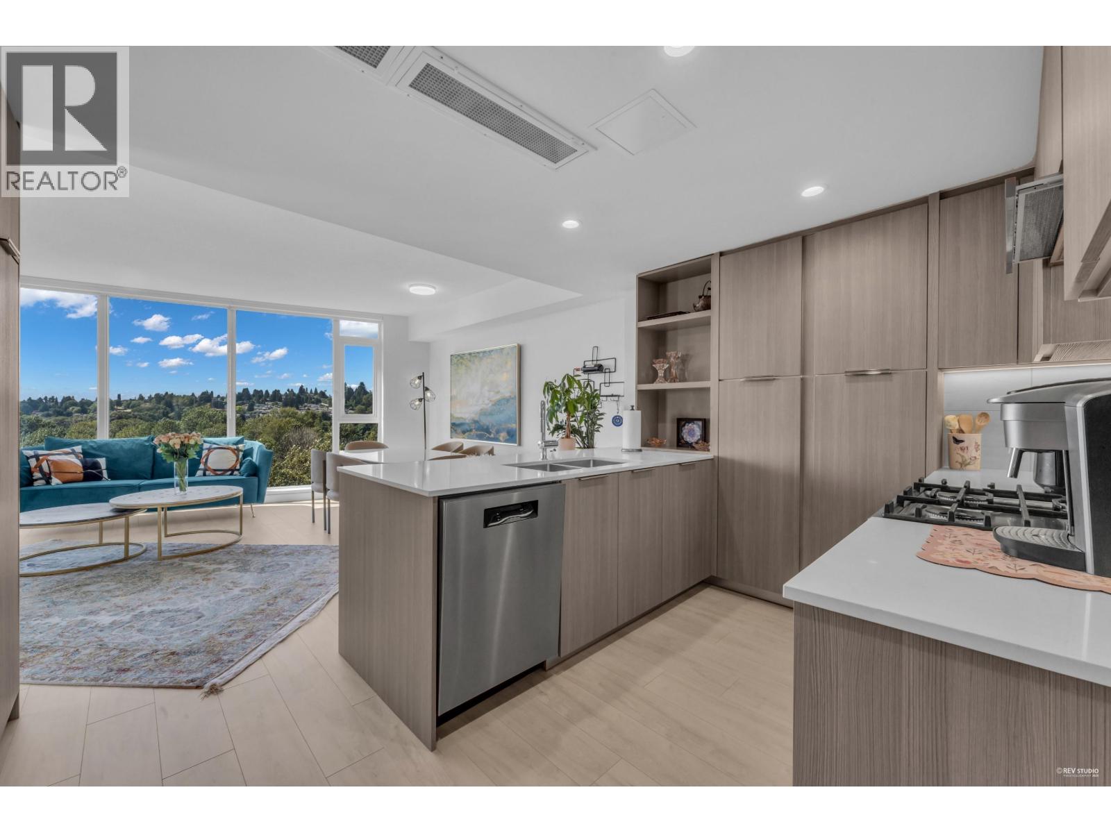 1406 1401 HUNTER STREET, North Vancouver