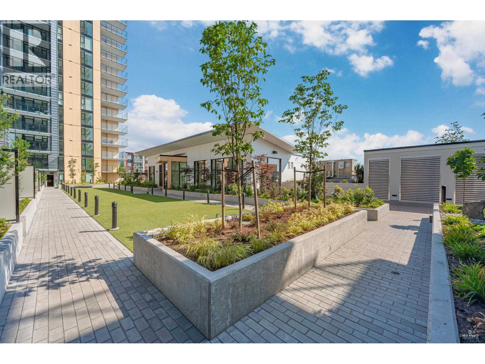 1406 1401 HUNTER STREET, North Vancouver