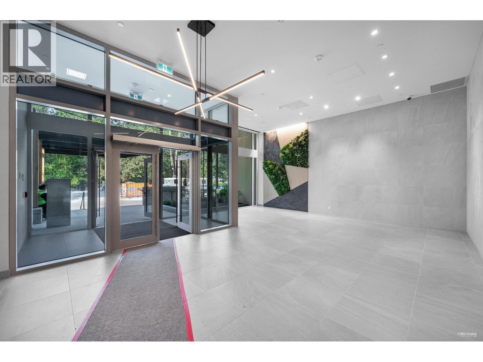 1406 1401 HUNTER STREET, North Vancouver