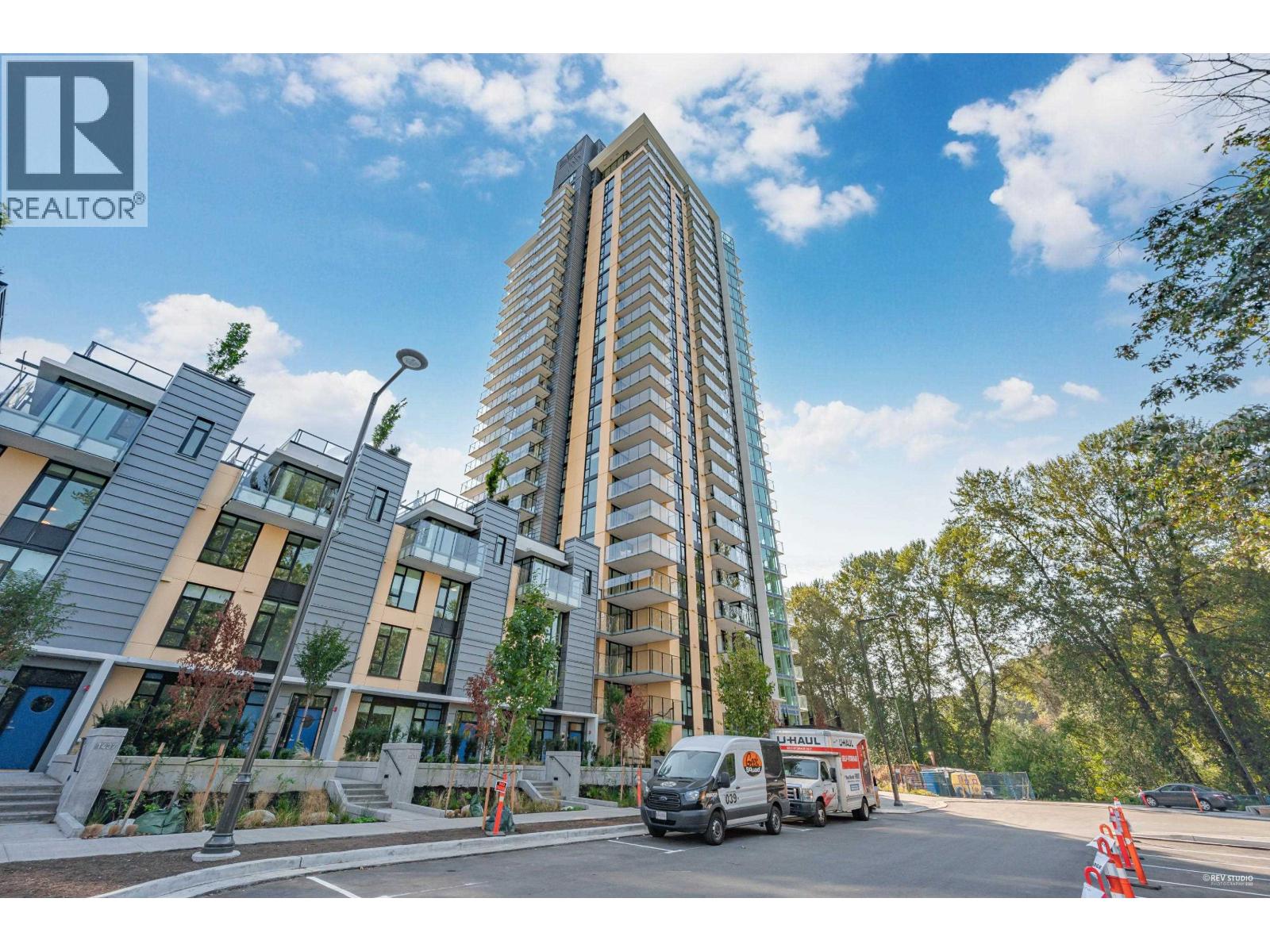 1406 1401 HUNTER STREET, North Vancouver