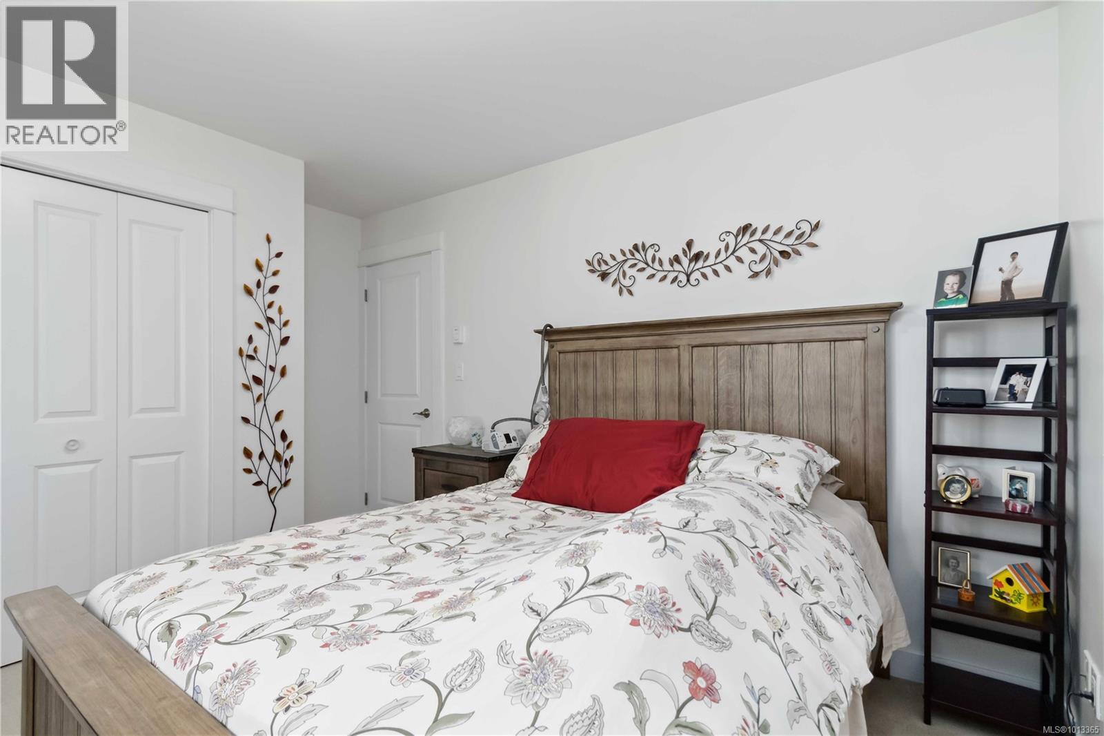  2200 Players Drive, Langford