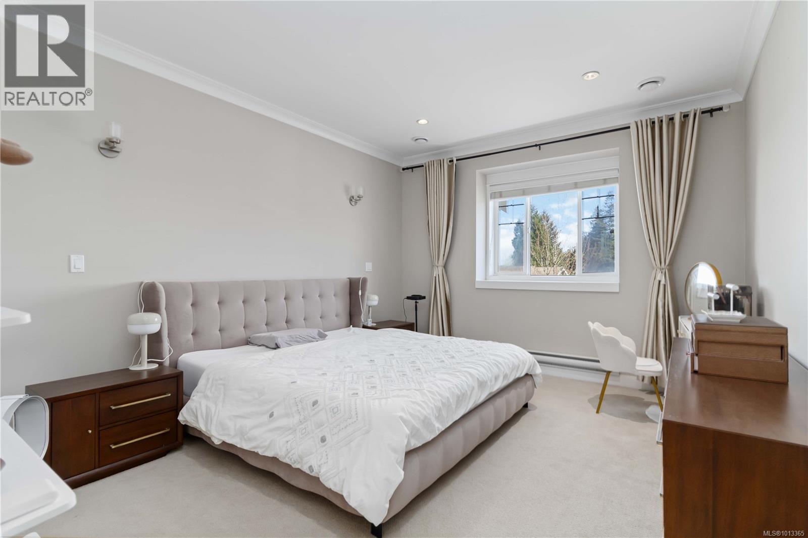  2200 Players Drive, Langford