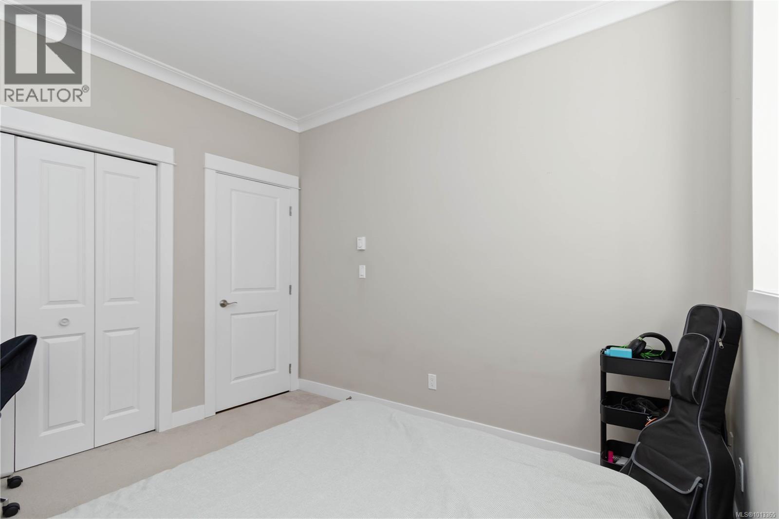  2200 Players Drive, Langford