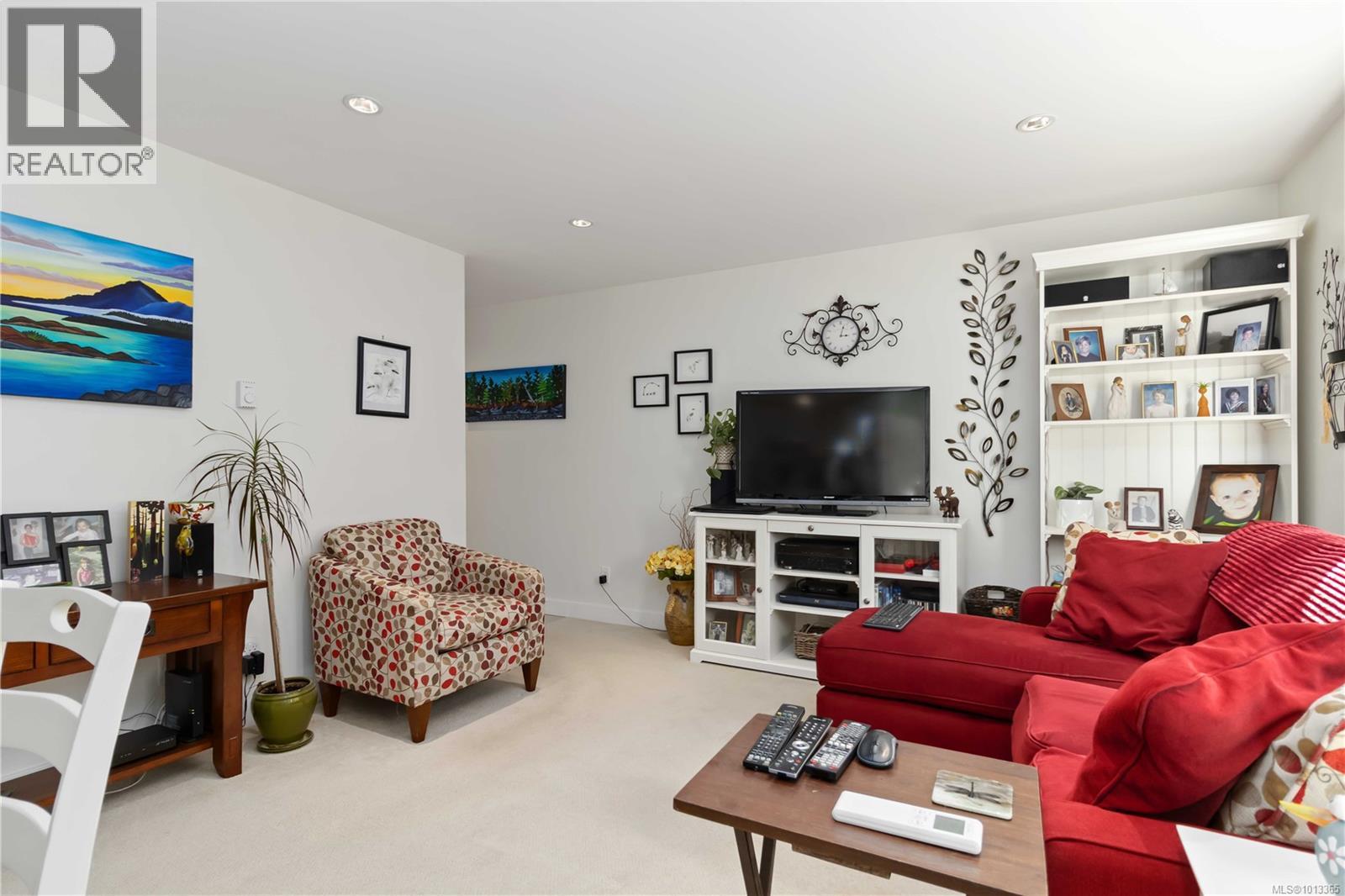  2200 Players Drive, Langford