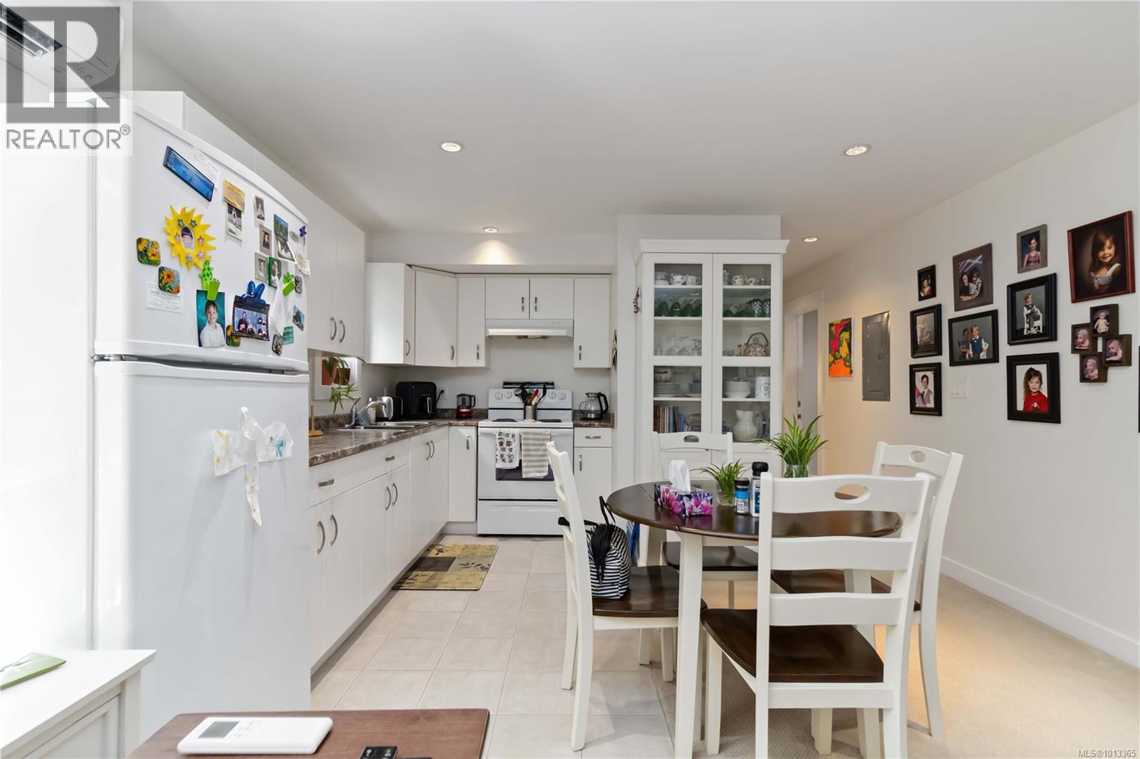  2200 Players Drive, Langford