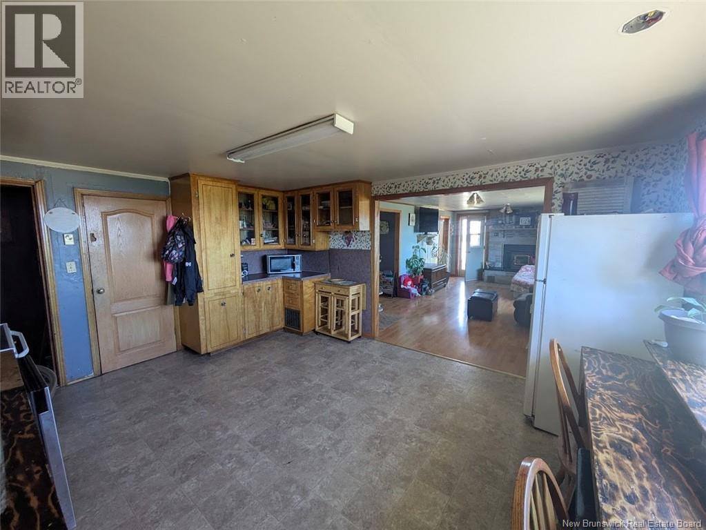 14 BENSON LANE - 15