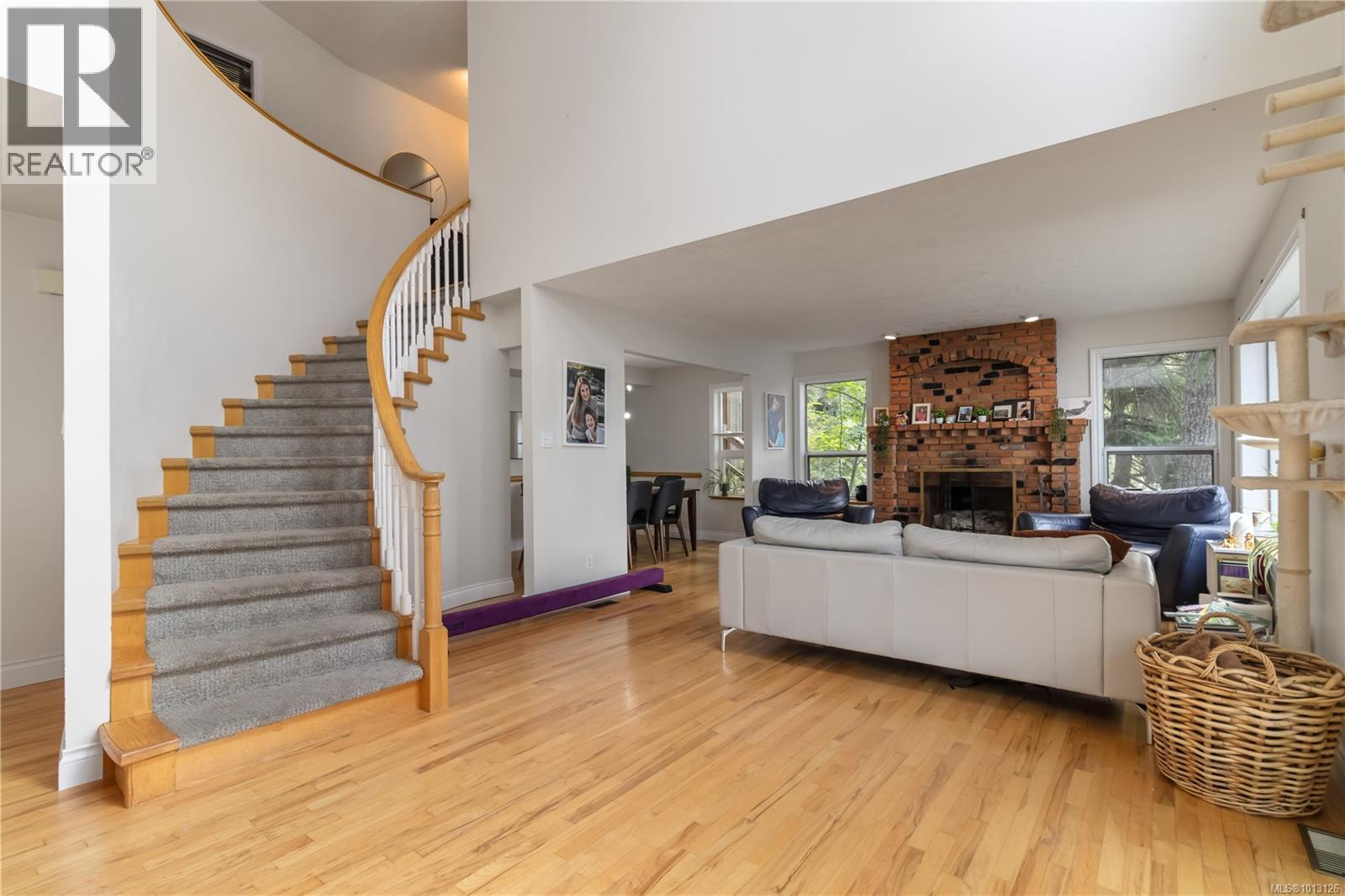  6878 Mark Lane, Central Saanich