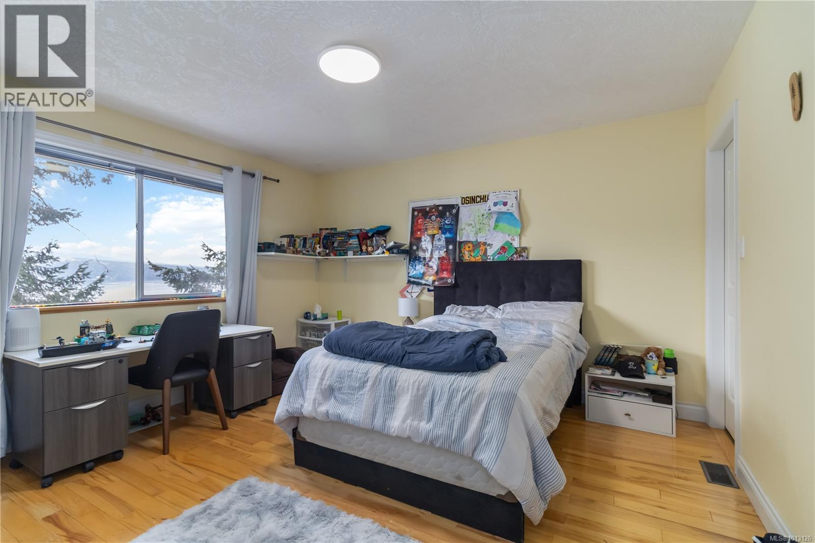  6878 Mark Lane, Central Saanich