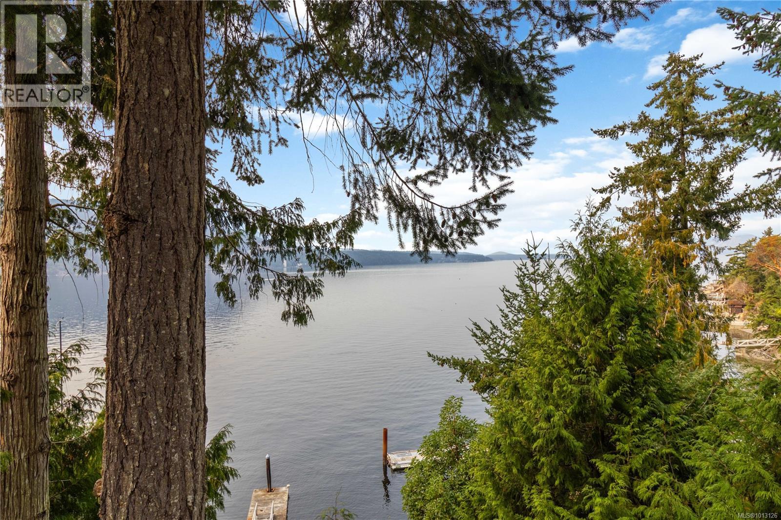  6878 Mark Lane, Central Saanich