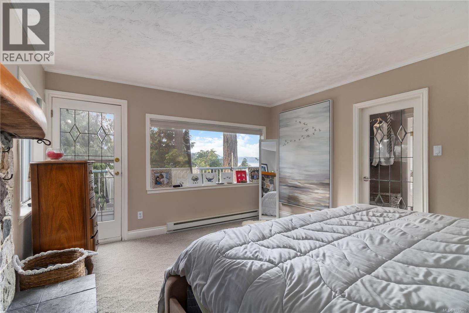  6878 Mark Lane, Central Saanich