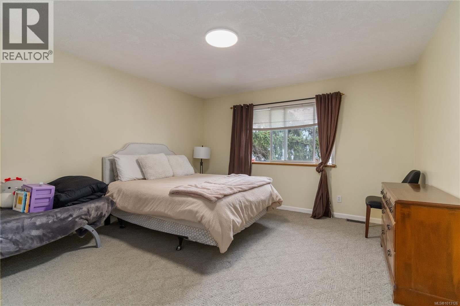  6878 Mark Lane, Central Saanich