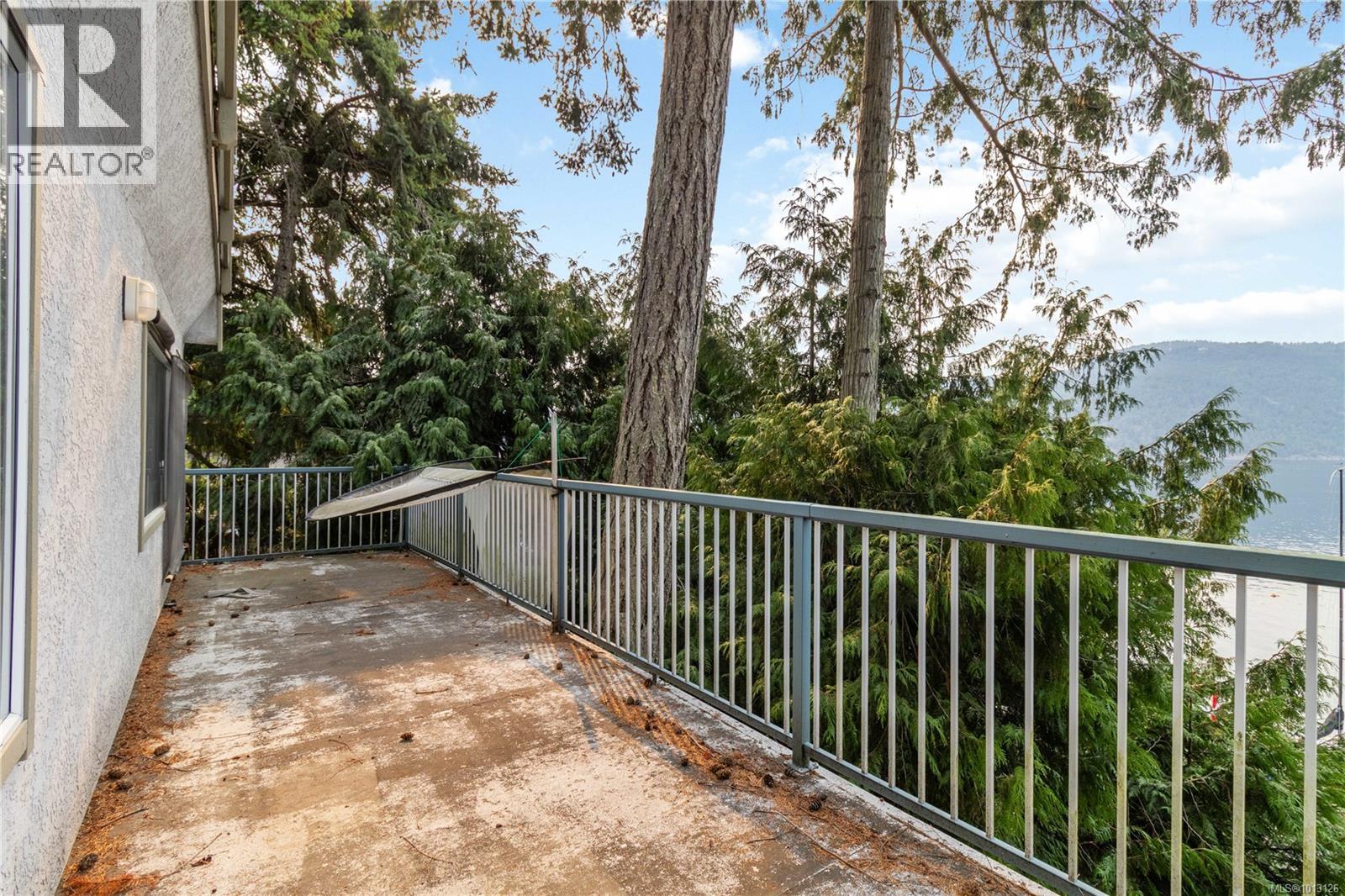  6878 Mark Lane, Central Saanich
