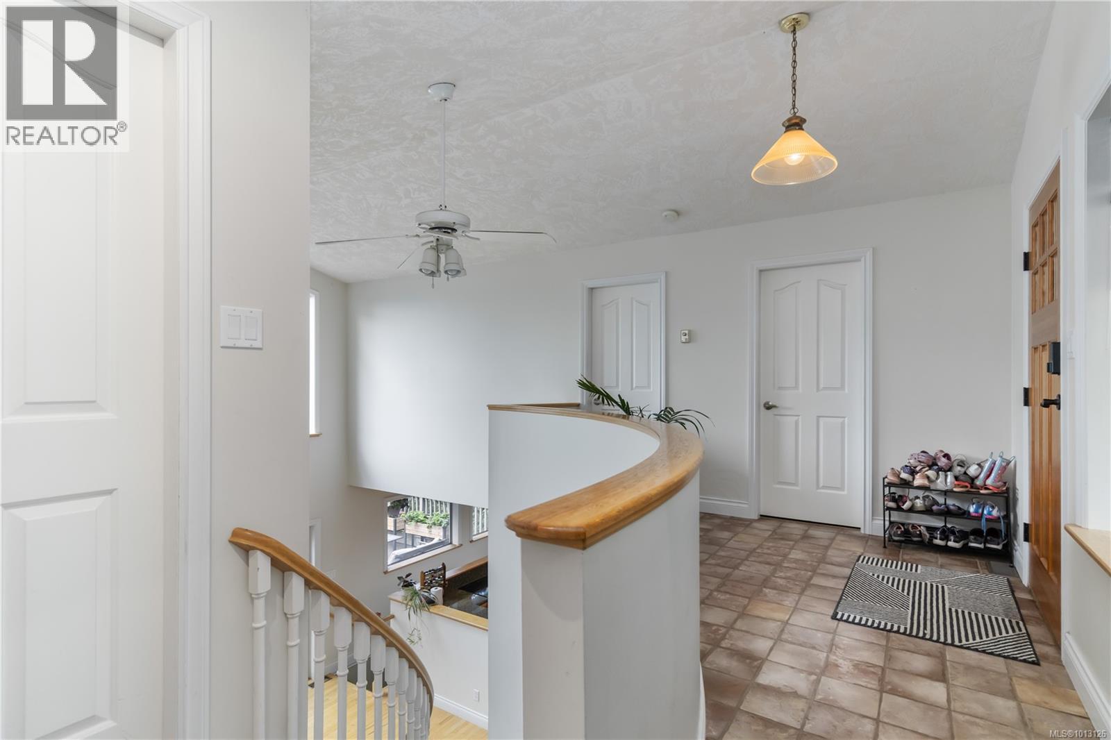  6878 Mark Lane, Central Saanich