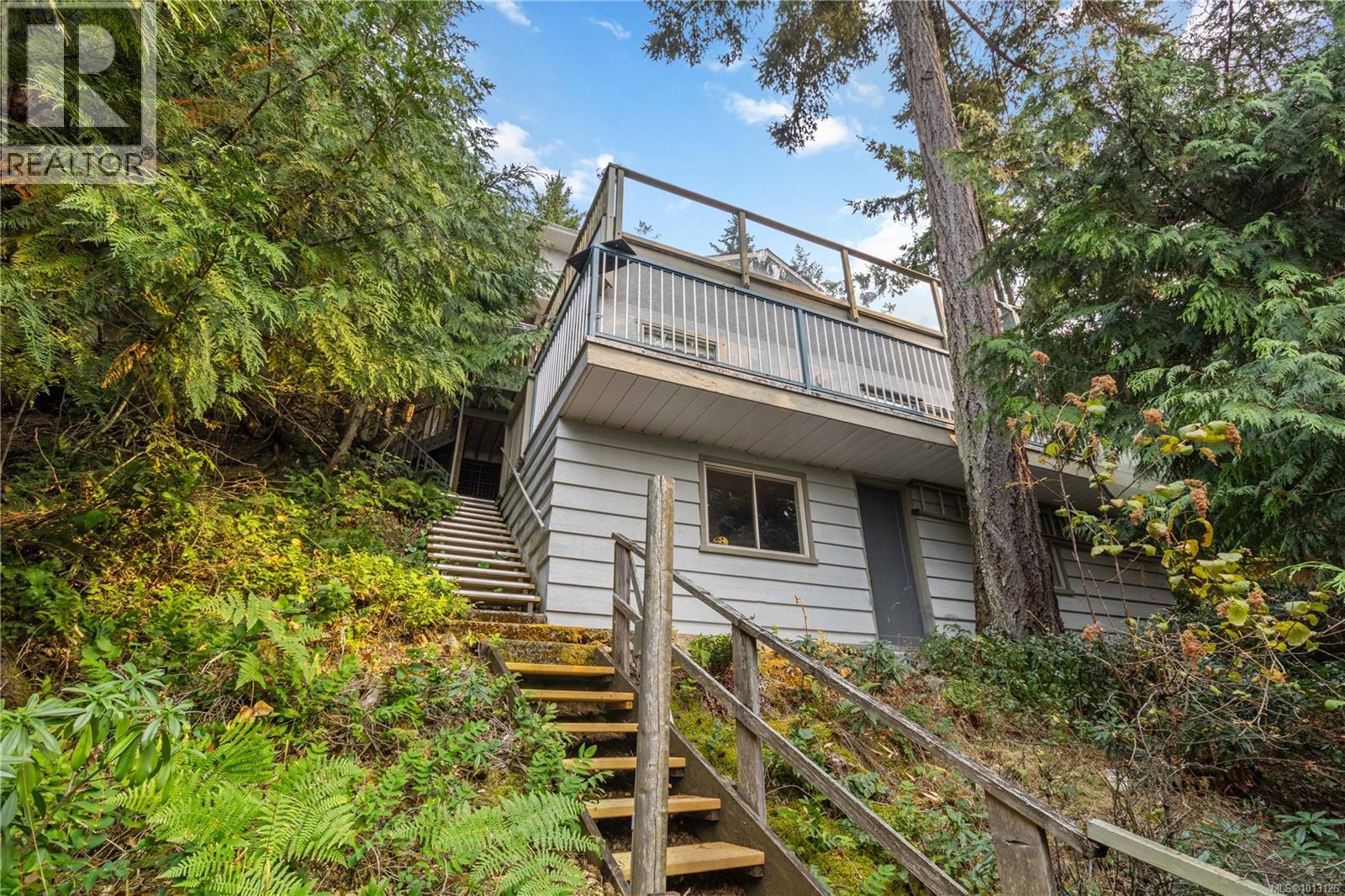  6878 Mark Lane, Central Saanich
