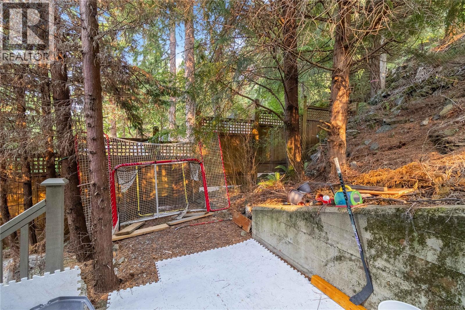  6878 Mark Lane, Central Saanich