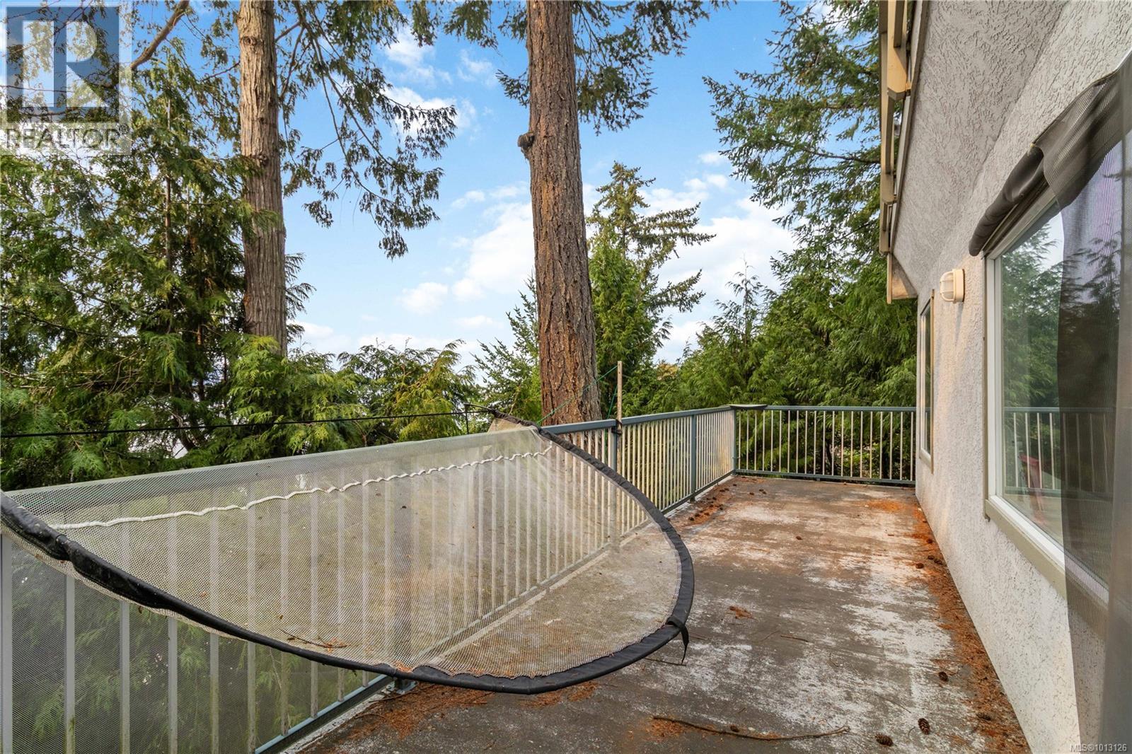  6878 Mark Lane, Central Saanich
