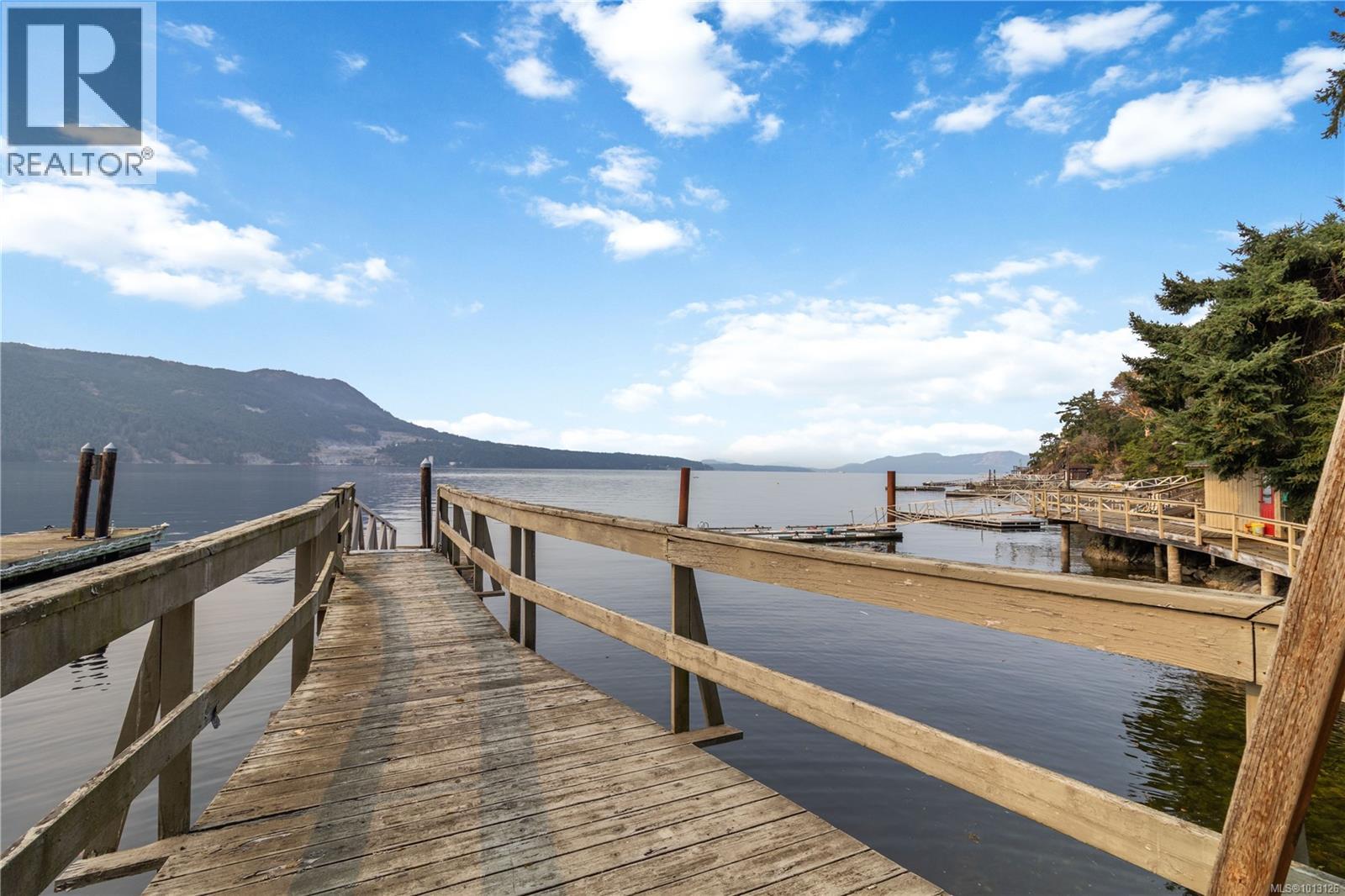  6878 Mark Lane, Central Saanich