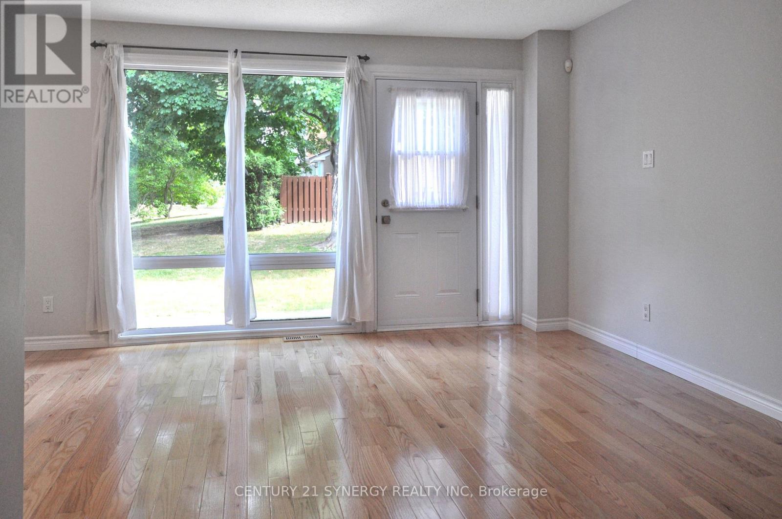Living Room w Yard Access