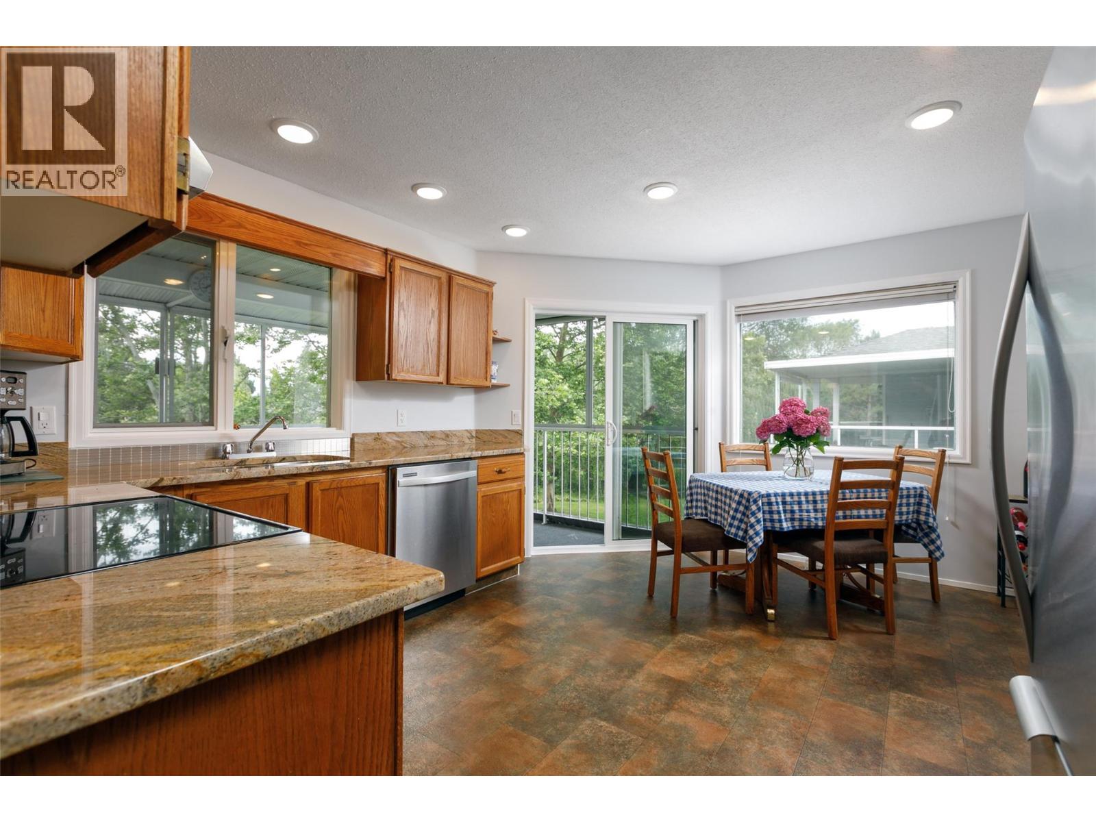 60 1101 Cameron Avenue, Kelowna