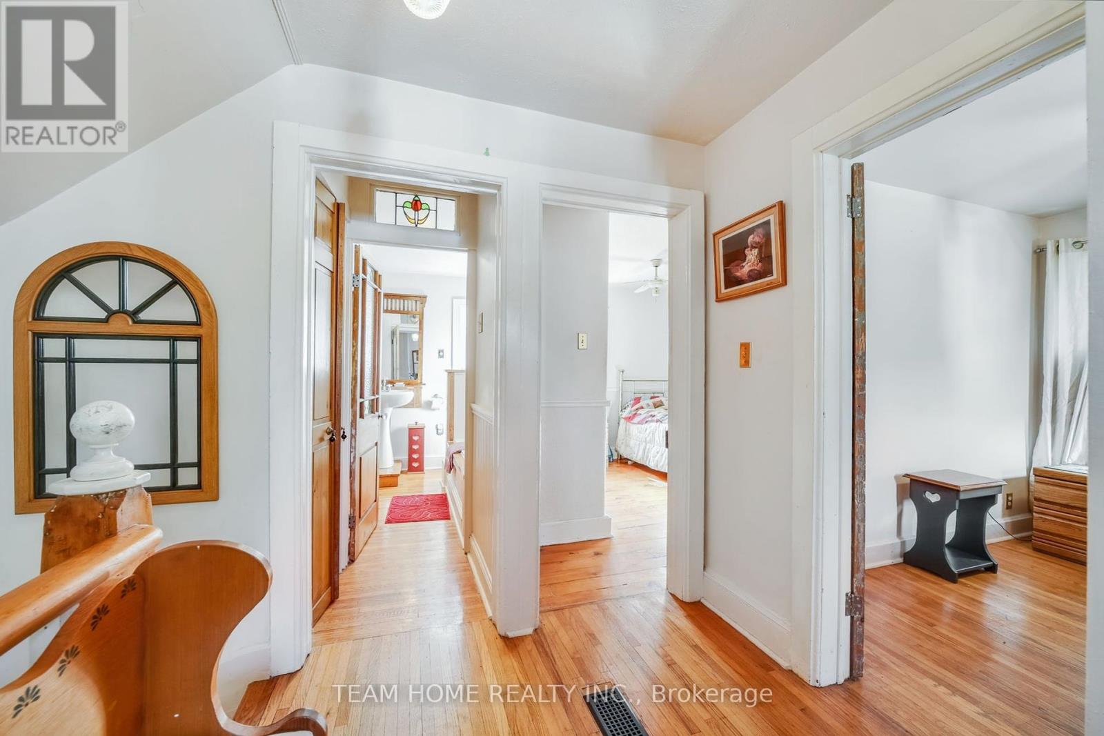 3 DUNDAS STREET E - 12