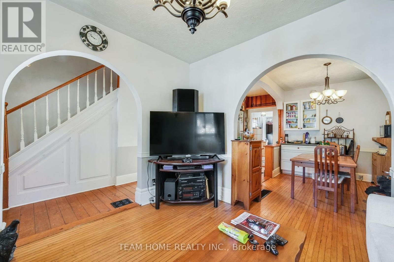 3 DUNDAS STREET E - 14
