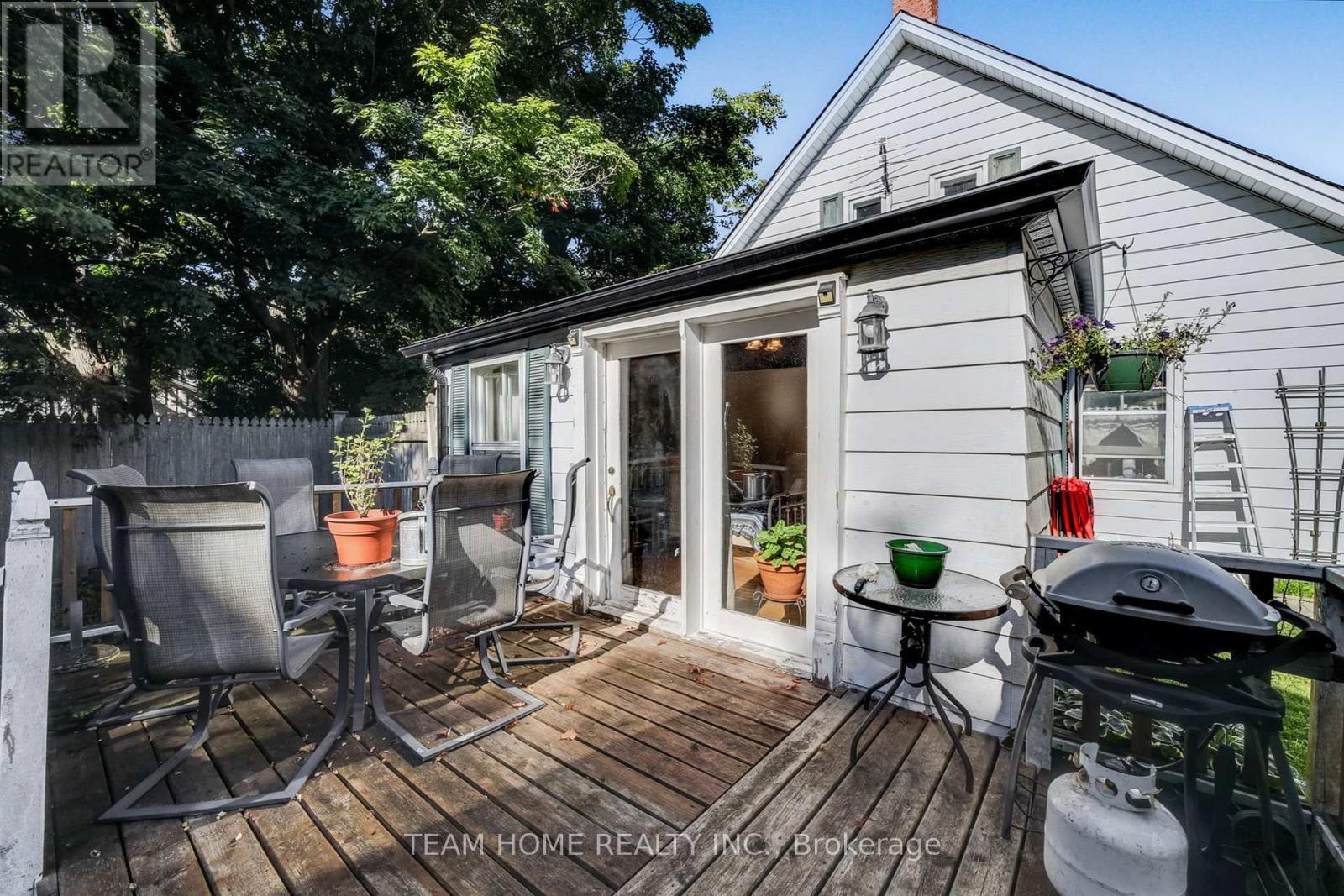 3 DUNDAS STREET E - 37