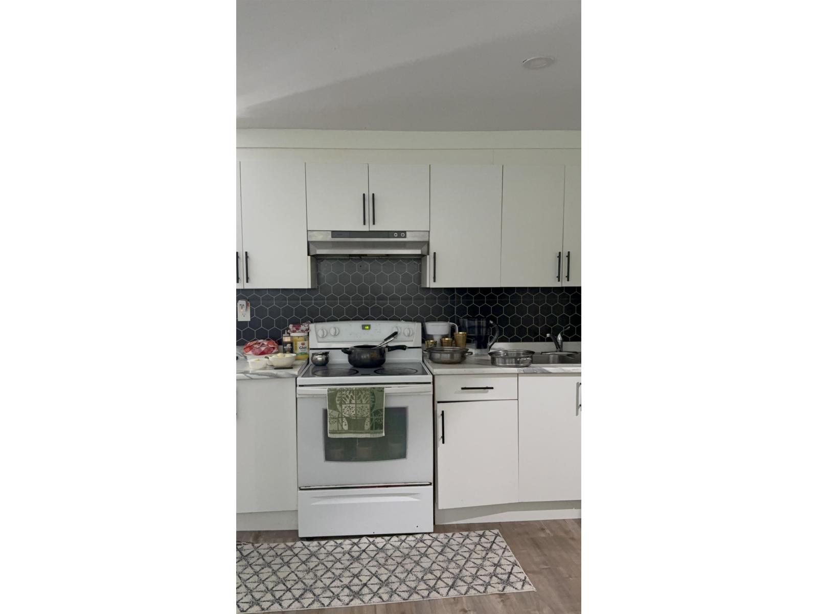 15847 RUSSELL AVENUE, White Rock