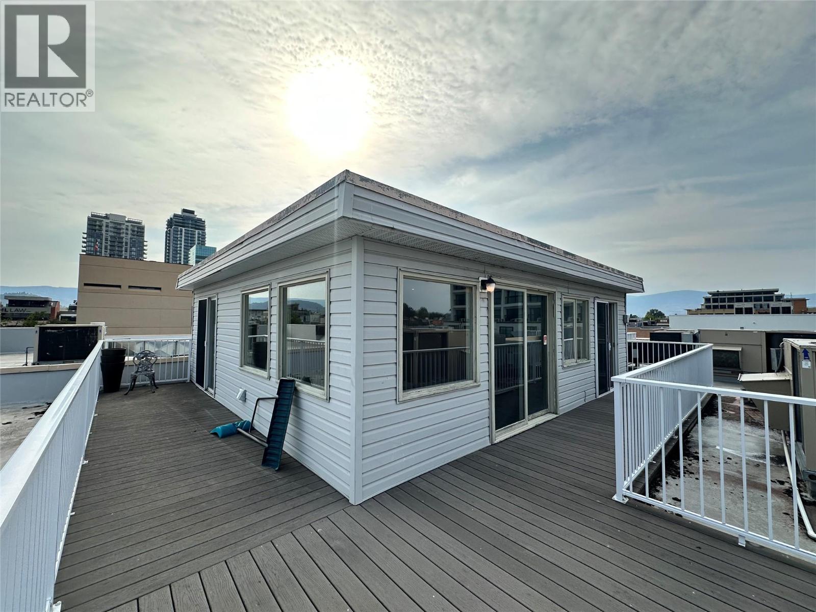 300 1460 Pandosy Street, Kelowna
