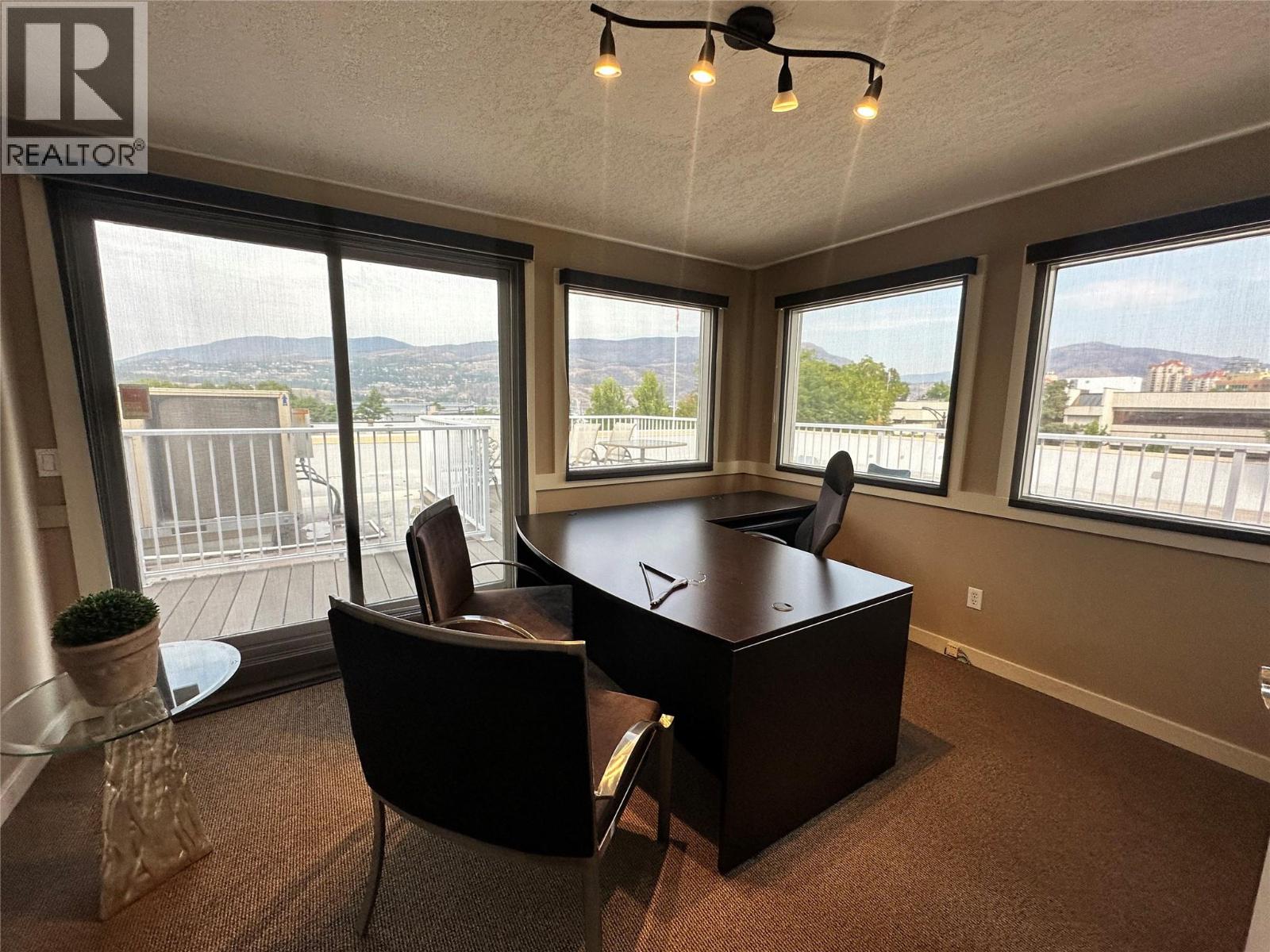 300 1460 Pandosy Street, Kelowna