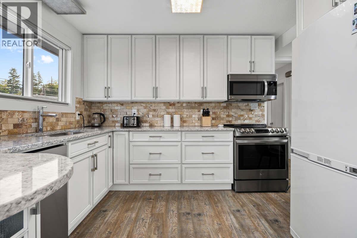  3409 Okanagan Avenue, Vernon