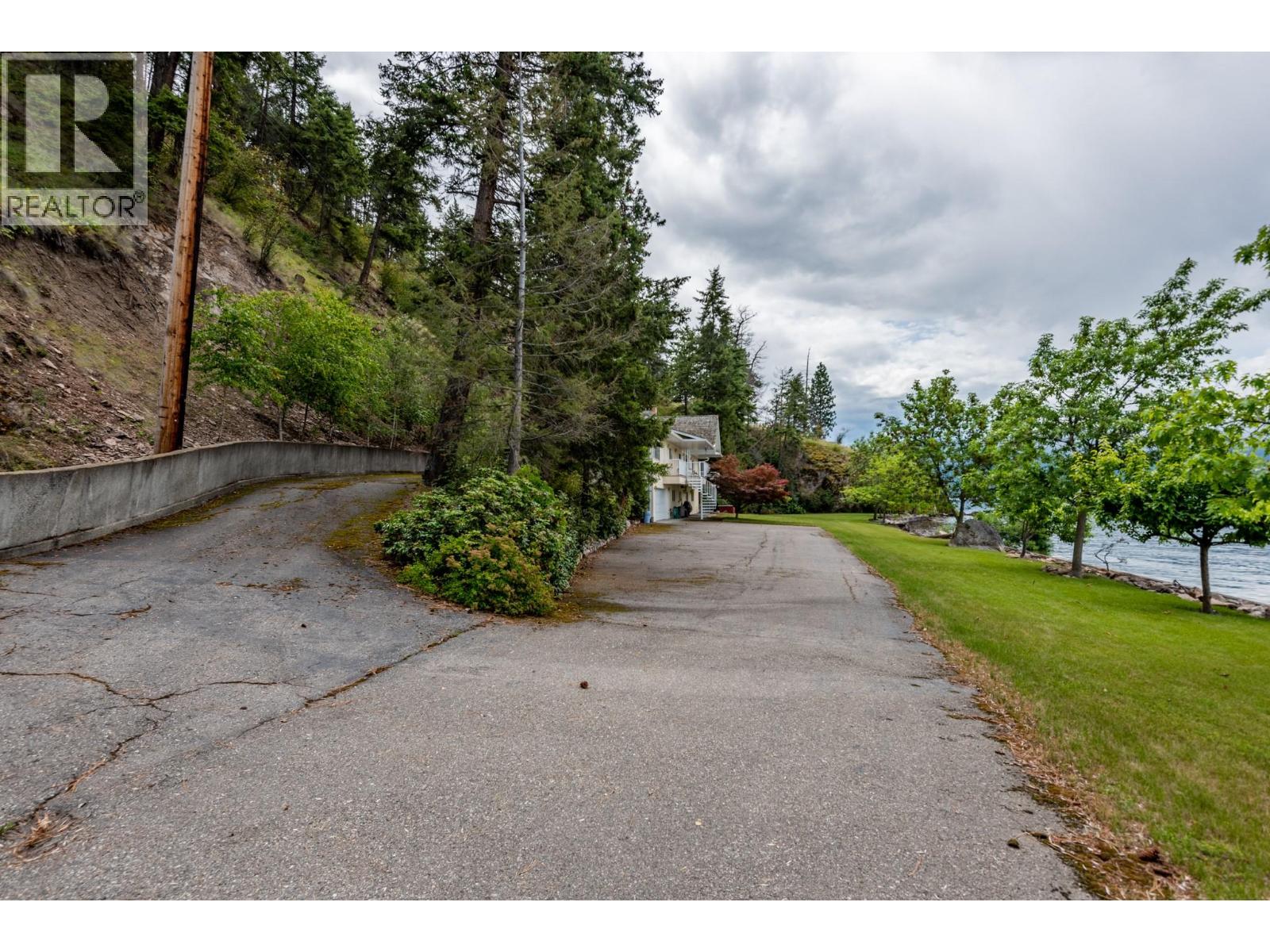 #13 9990 Eastside Road - 5