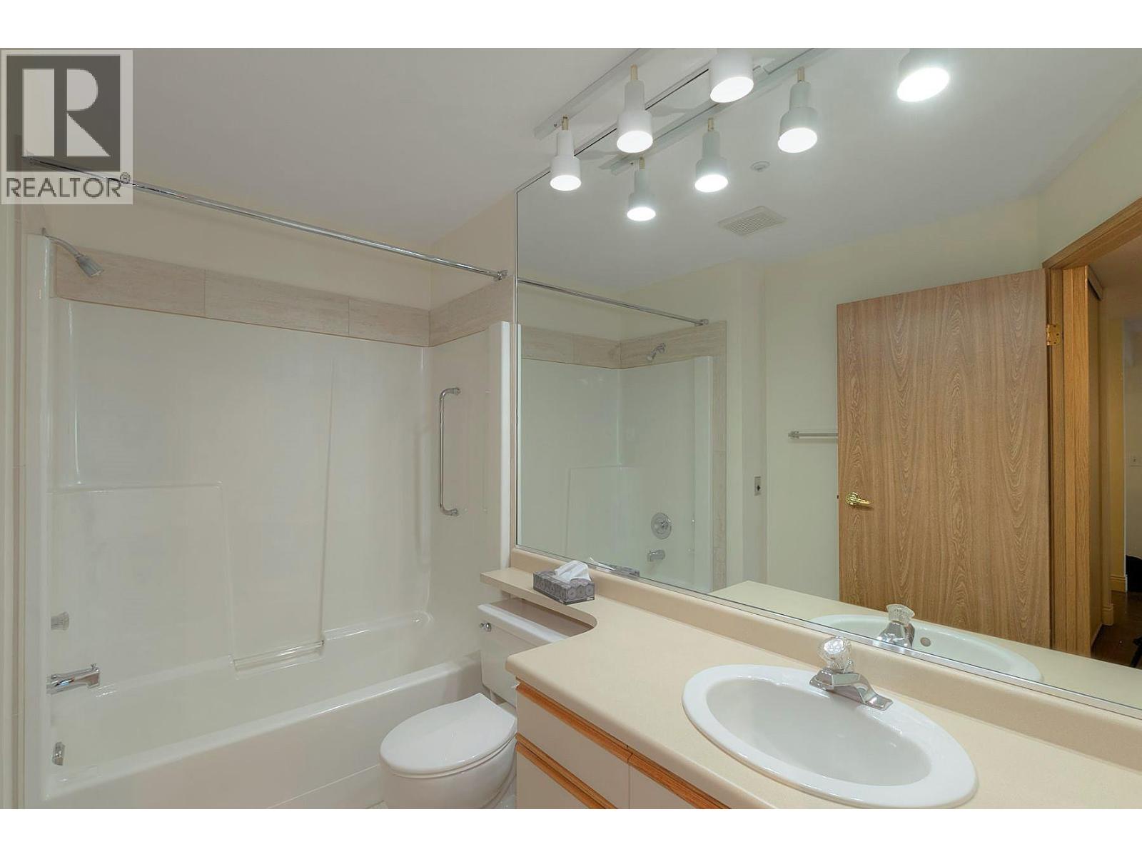 152 1045 Sutherland Avenue, Kelowna