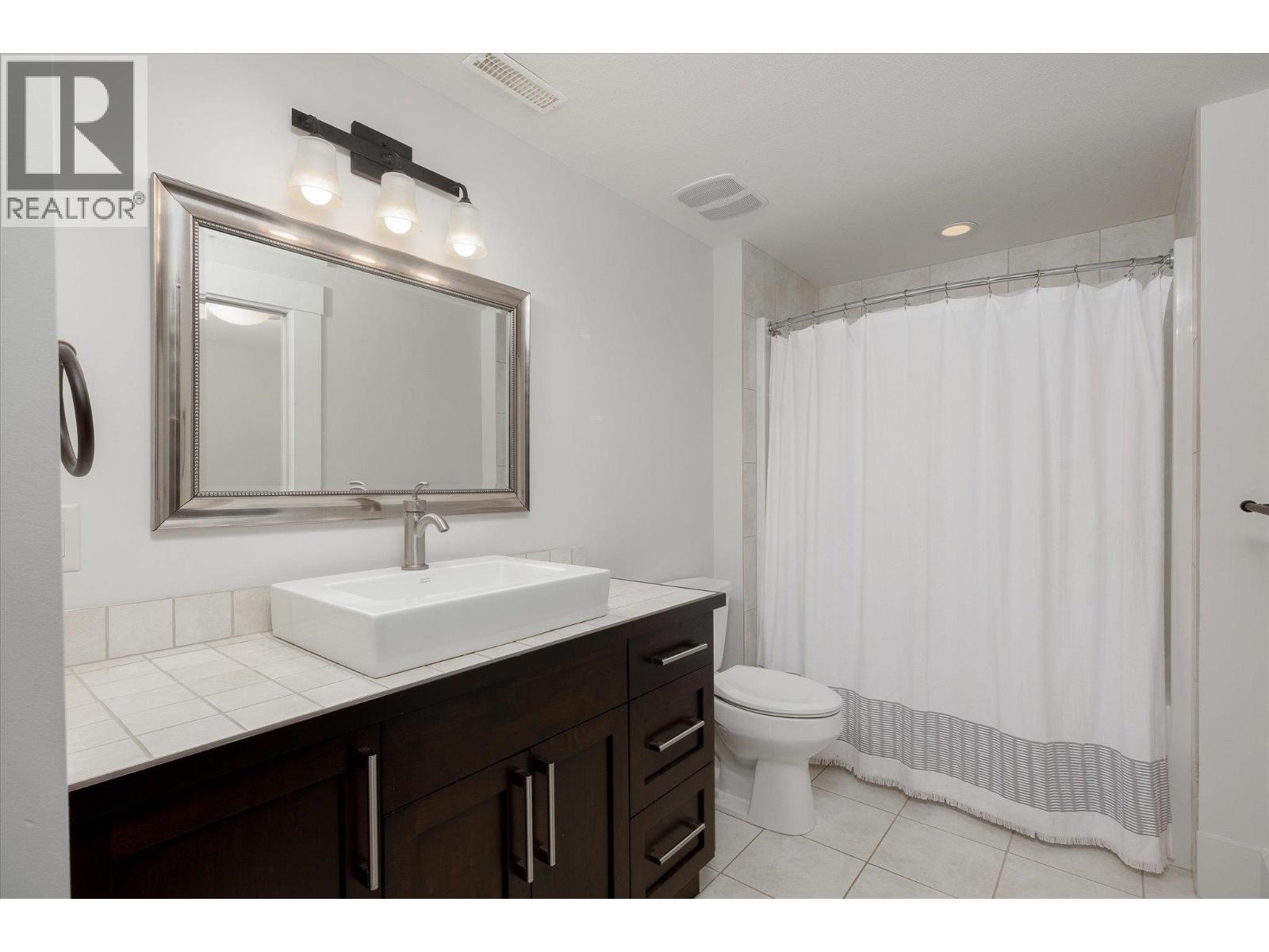  2523 Hillsborough Road, West Kelowna